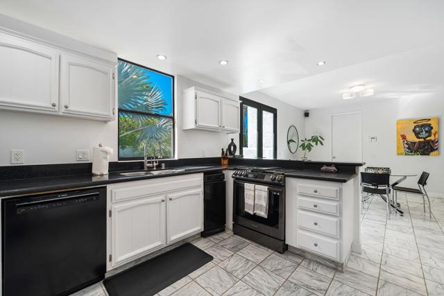 Image 24 of 49 For 71137 Patricia Park Place