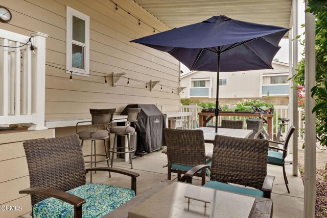 5540 W 5th Street, Oxnard CA: https://media.crmls.org/mediaz/dee2b317-509a-4dc7-915f-b2a5fd2160e1.jpg