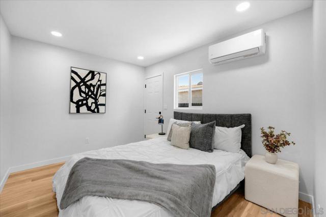 3905 3909 Cottonwood St, San Diego CA: https://media.crmls.org/mediaz/dee35b52-a083-4943-9e10-8524a006dd58.jpg
