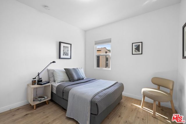 2400 W 74th Street, Los Angeles CA: https://media.crmls.org/mediaz/dee42c79-5a64-4192-9b88-1a94a6357ba2.jpg
