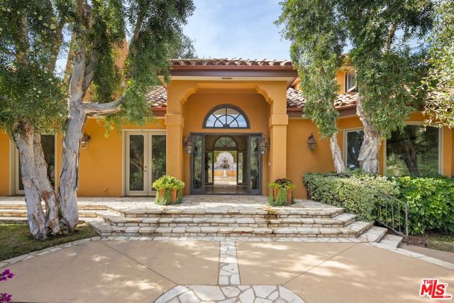 Details for 2719 Benedict Canyon Drive, Beverly Hills, CA 90210