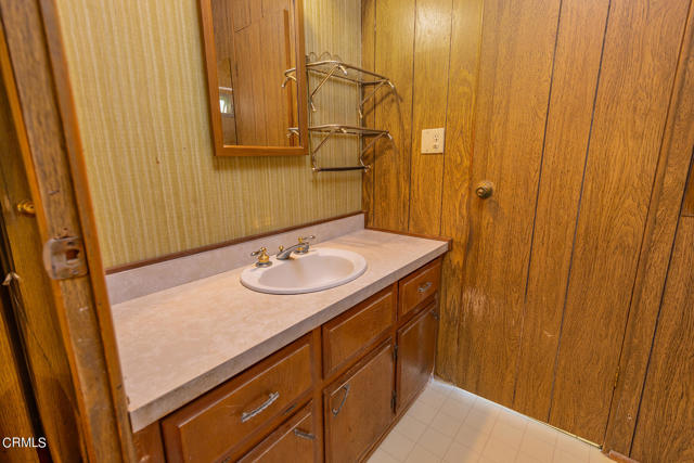 289 Riverside Road, Oak View CA: https://media.crmls.org/mediaz/dee69bbc-099e-4de0-a970-3fd688765ed4.jpg