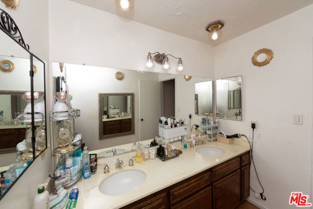 9041 Van Nuys Boulevard, 210 photo 42