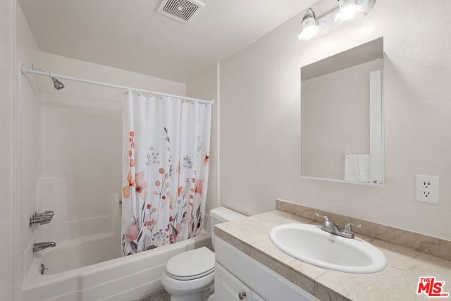 3245 Altura Avenue, 8 photo 32