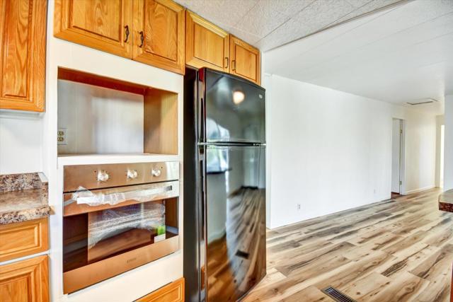 17 Pepperwood Way, Soquel CA: https://media.crmls.org/mediaz/dee828cc-aae5-4fe2-9878-82b628ea3904.jpg
