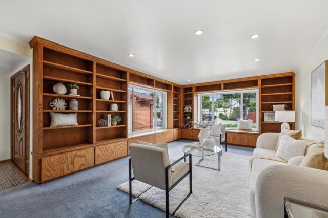 858 Chrysopolis Drive, Foster City CA: https://media.crmls.org/mediaz/dee83121-b12b-4ba3-85a9-884239844552.jpg