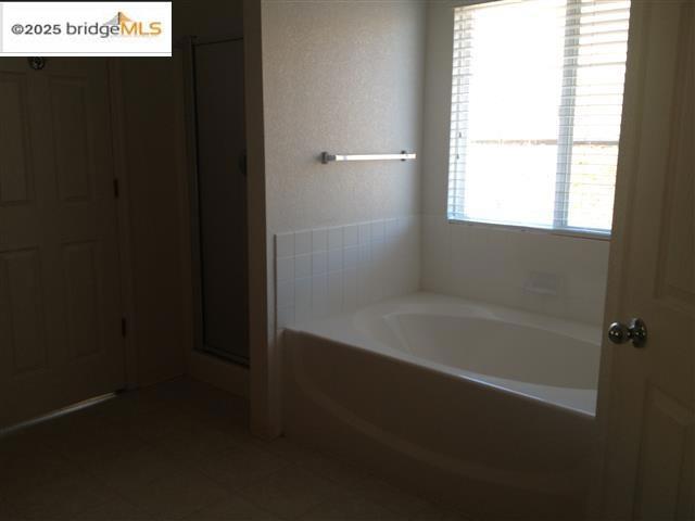 4423 GLEN CANYON CIR, Pittsburg CA: https://media.crmls.org/mediaz/dee9ce3a-882e-4d37-b1c9-e41deb6027af.jpg