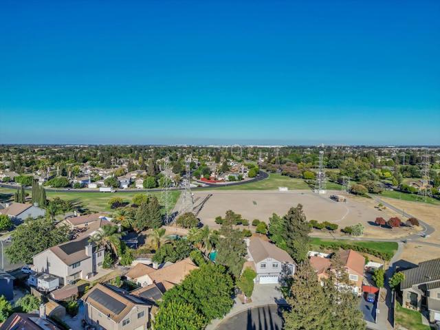 3706 Leilani Lane, Stockton CA: https://media.crmls.org/mediaz/dee9f19d-6180-451f-9476-ea5c270b846a.jpg