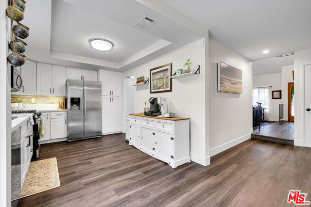 16424 Bubbling View Circle, Cerritos CA: https://media.crmls.org/mediaz/deea31c2-caa6-4356-8417-2c0f37c7fc31.jpg