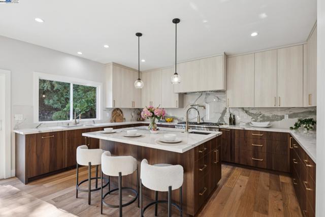25 Mackenzie, Danville CA: https://media.crmls.org/mediaz/deea8176-b549-4e7d-96df-e8228c13c309.jpg