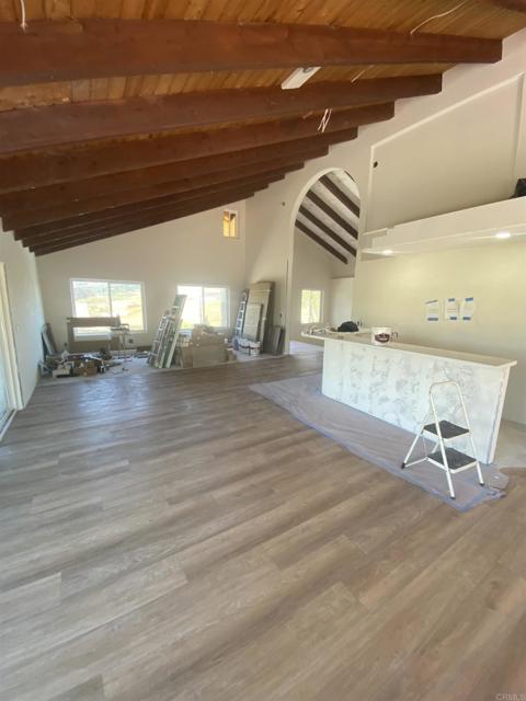 2918 Fairview Drive, Vista CA: https://media.crmls.org/mediaz/deeb089a-8d05-41d5-b489-afe11fea4912.jpg