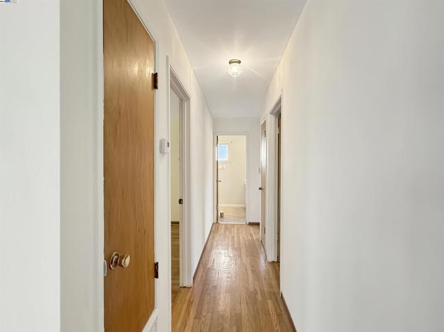 33845 Washington Ave, Union City CA: https://media.crmls.org/mediaz/deeb5378-1329-4706-bc0b-b269919ac32a.jpg