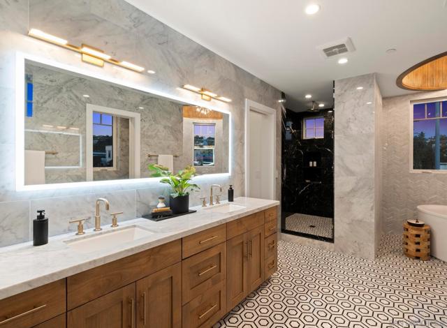 466 Westbourne, San Diego CA: https://media.crmls.org/mediaz/deeb891f-3672-4c8d-8d2c-575db5b89bb7.jpg