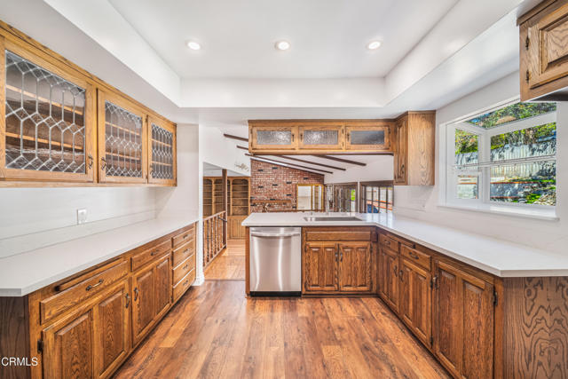 5028 El Adobe Lane, La Crescenta CA: https://media.crmls.org/mediaz/deebb93f-47ba-481c-8dfd-2163759f3ebd.jpg