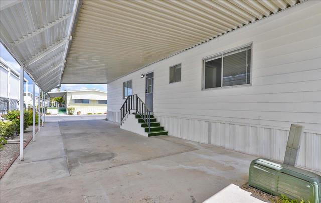 140 Granada Drive, Lodi CA: https://media.crmls.org/mediaz/deebcbde-3a0d-4cb2-bec9-0defd4aac222.jpg