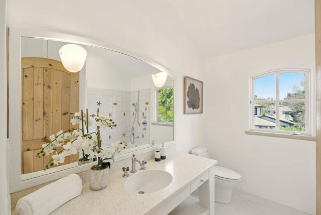 842 Boyce Avenue, Palo Alto CA: https://media.crmls.org/mediaz/deec9ae0-5dfd-470e-9ff5-c775ef81a9a1.jpg
