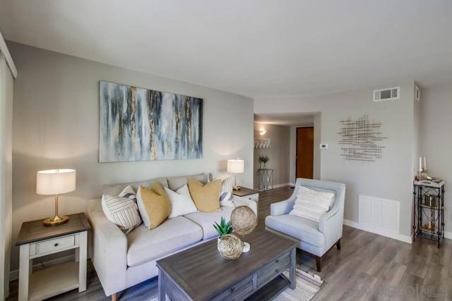 17637 Pomerado Rd, San Diego CA: https://media.crmls.org/mediaz/deee121d-62fd-4cda-b41f-1dbce0c9f7ed.jpg