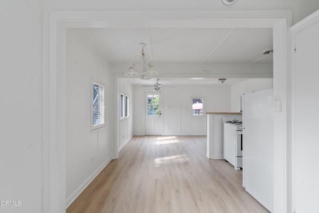 210 N Encinitas Avenue, Monrovia CA: https://media.crmls.org/mediaz/deee4271-af44-4515-8bf4-e6f0bc8fe4c7.jpg
