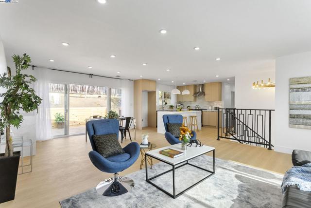 365 Monaco Ave, Union City CA: https://media.crmls.org/mediaz/deeeca86-a6f4-42f6-b978-0ef199a21774.jpg
