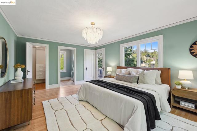 733 Carlston Ave., Oakland CA: https://media.crmls.org/mediaz/deefc249-2faa-4ee9-b6e2-8c23136013c5.jpg