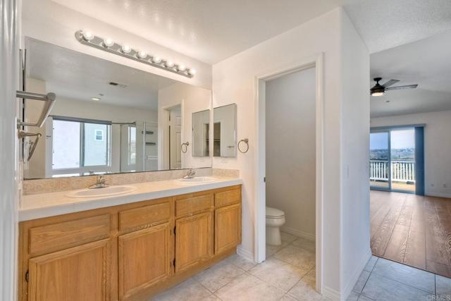 5478 Alexandrine Court, Oceanside CA: https://media.crmls.org/mediaz/deeff60d-4941-417f-a5f9-9b34d86aaedb.jpg