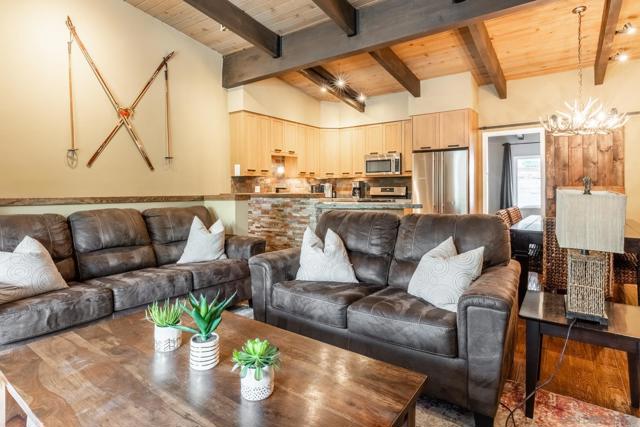 50 Hidden Valley Rd., Mammoth Lakes CA: https://media.crmls.org/mediaz/def0351e-4c34-4692-ab0c-ab01ef4c3548.jpg