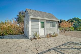 530 Payne Road, San Juan Bautista CA: https://media.crmls.org/mediaz/def04722-d2f1-4633-abd9-74cf79d97af0.jpg