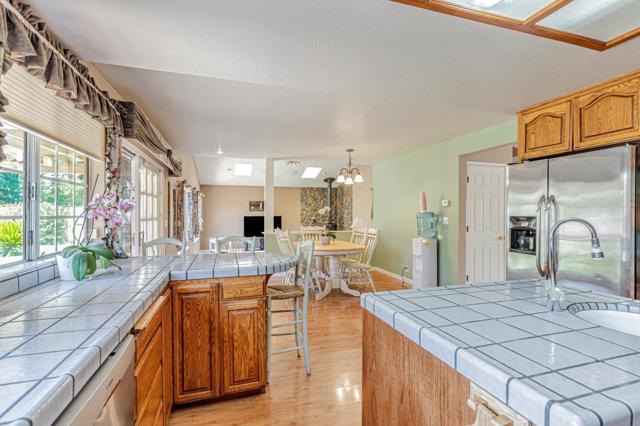 1298 Hersman Drive, Gilroy CA: https://media.crmls.org/mediaz/def0598e-f06a-4cac-8dea-ec65d3483f10.jpg