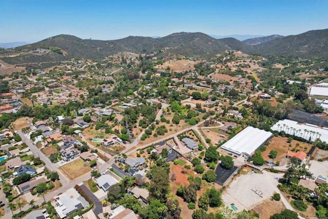 Detail Gallery Image 64 of 69 For 1917 Friendly Dr, Vista,  CA 92084 - 4 Beds | 3 Baths