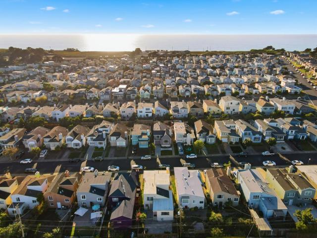 59 Weston Drive, Daly City CA: https://media.crmls.org/mediaz/def11d21-0905-4b9a-9842-f9de2b79f7d9.jpg