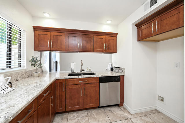 Detail Gallery Image 16 of 48 For 28763 Conejo View Dr, Agoura Hills,  CA 91301 - 3 Beds | 1/1 Baths