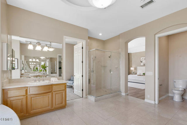 2625 Marvella Court, Camarillo CA: https://media.crmls.org/mediaz/def29cdb-135b-43ee-86a8-ec59f6a16786.jpg
