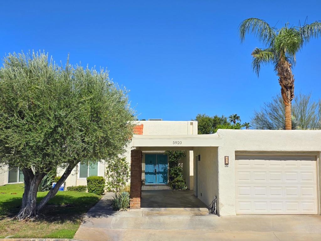 5920 Paradise Plaza