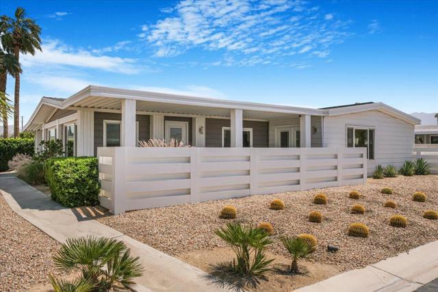 73411 Brown Rabbit Drive, Palm Desert CA: https://media.crmls.org/mediaz/def34e70-289b-40ad-82a5-a776e51d4b21.jpg
