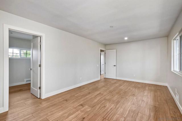 6630 Park Ridge Blvd, San Diego CA: https://media.crmls.org/mediaz/def3c83a-7351-4694-bc7d-54a52674fdc6.jpg