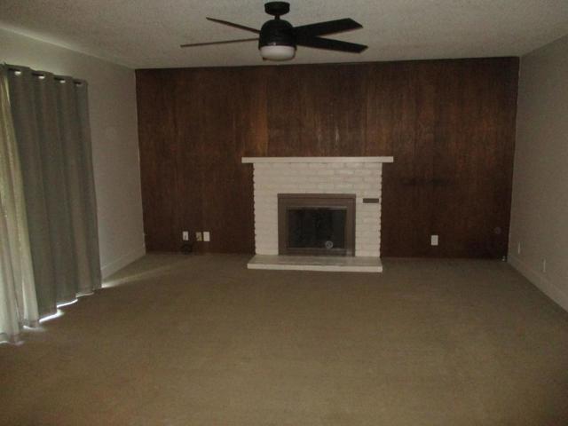 8401 La Alondra Way, Gilroy CA: https://media.crmls.org/mediaz/def445c1-a51e-497a-ad7b-0a32cf29f41b.jpg