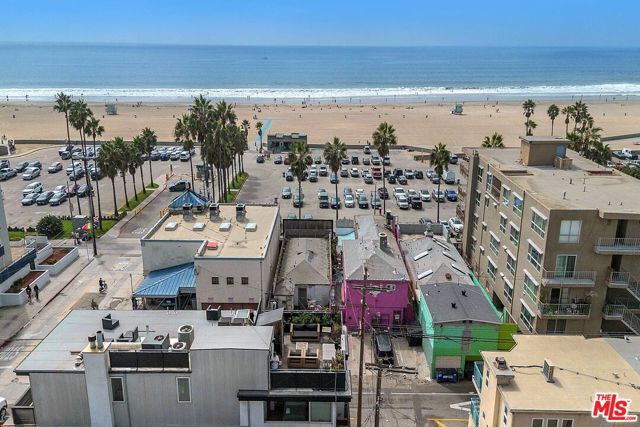 17 North Venice Boulevard photo 36