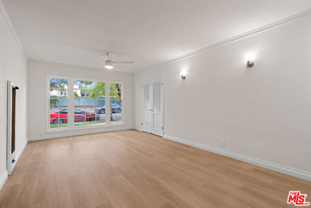 148 S Mccarty Drive, Beverly Hills CA: https://media.crmls.org/mediaz/def510e2-69ed-4bc3-80b0-1eafebd0d868.jpg