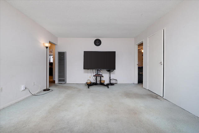 259 & 255 W 6th Street, San Jacinto CA: https://media.crmls.org/mediaz/def542ca-714a-4f9e-b0e7-6fdd968c4ac1.jpg