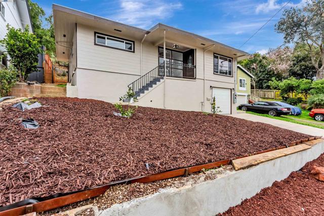 Image 1 of 35 For 158 Baxter St.