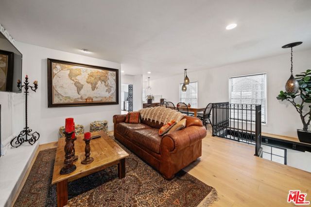 2116 3rd Street, Santa Monica CA: https://media.crmls.org/mediaz/def5eb5a-0c9d-413d-9f31-69325015b91d.jpg