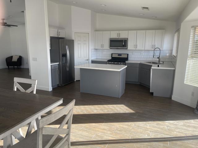 Image 4 of 17 For 81258 Avenida Esmeralda
