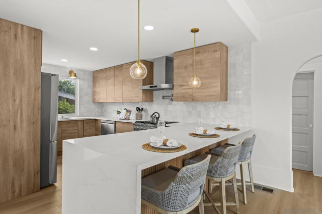 4420 Voltaire Street, San Diego CA: https://media.crmls.org/mediaz/def75db0-7aa1-484d-9f4c-38a2a3c69122.jpg