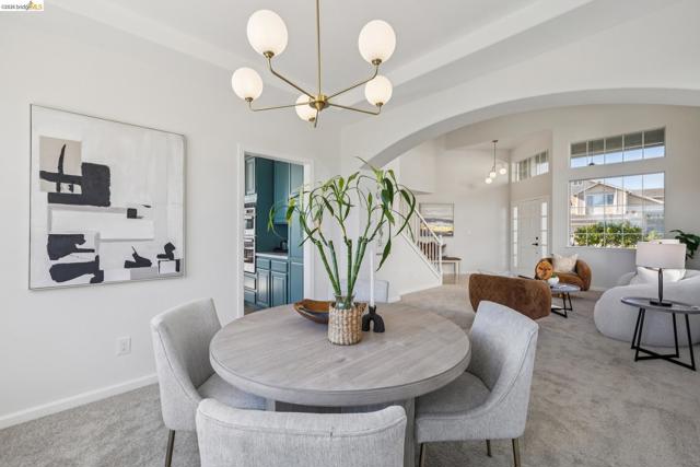 2004 Fries Ct, Martinez CA: https://media.crmls.org/mediaz/def7e66f-248a-467b-882a-0b7c8e8b0998.jpg