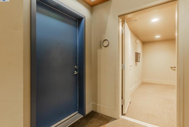 999 16Th St, San Francisco CA: https://media.crmls.org/mediaz/def7f0aa-ded8-4bb4-b34d-08269e5f6b3e.jpg