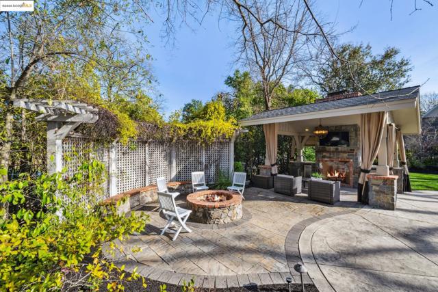 21 Samantha Dr, Lafayette CA: https://media.crmls.org/mediaz/def8a00e-5def-4bc1-804a-b07b770963ff.jpg