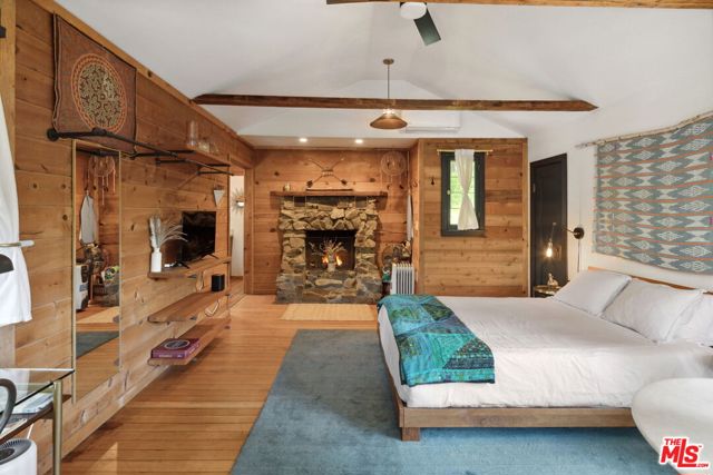 1256 N Topanga Canyon Boulevard, Topanga CA: https://media.crmls.org/mediaz/def8adfe-0622-4b4c-9e1b-794927c7ee5e.jpg