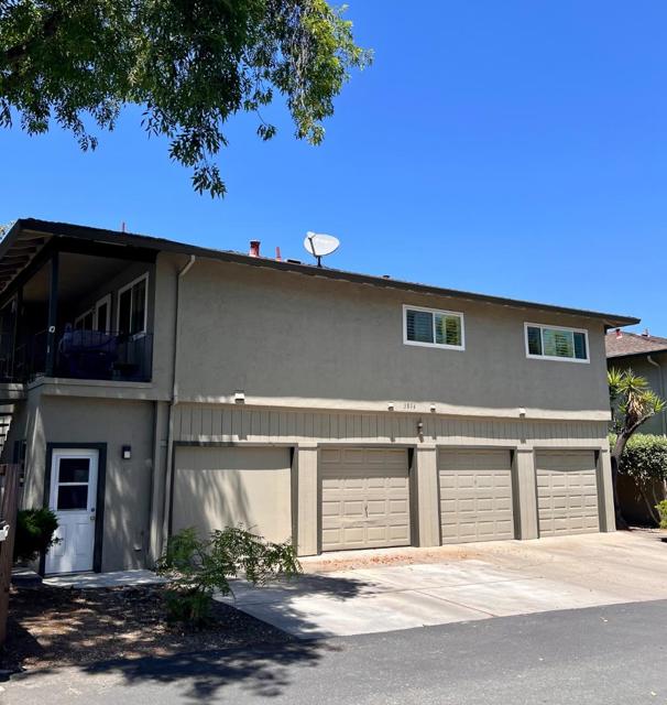 5894 El Zuparko Drive, San Jose CA: https://media.crmls.org/mediaz/def99b38-d8c7-4d86-b933-2cecd8d71e19.jpg