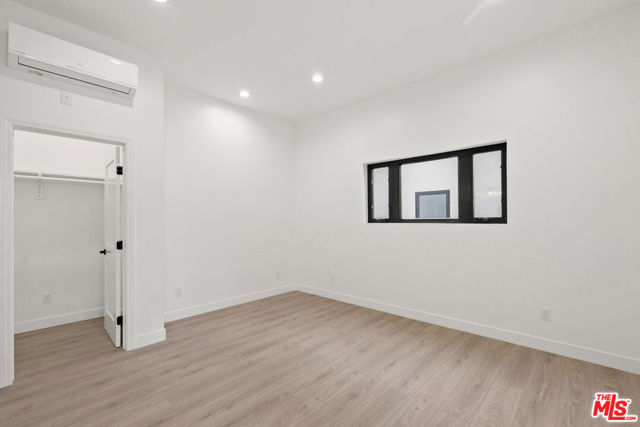 8931 Hubbard Street, Culver City CA: https://media.crmls.org/mediaz/defa02ec-957f-464b-88bd-46f3721aa838.jpg