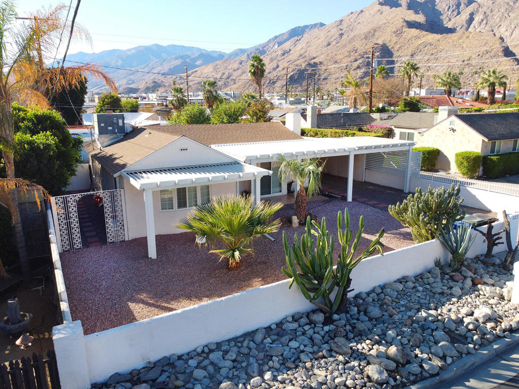 523 E Camino Parocela